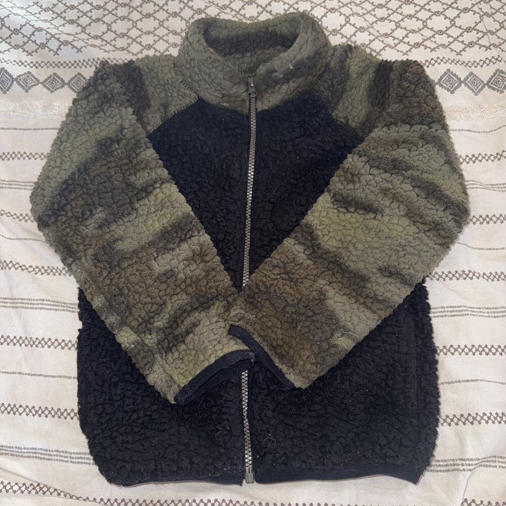 Carters Boy’s Camo Fleece Zip Front Jacket Black & Green Soft Size 6 EUC Coat